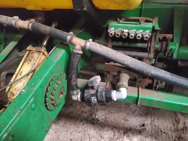 Image of John Deere 7000 equipment image 4