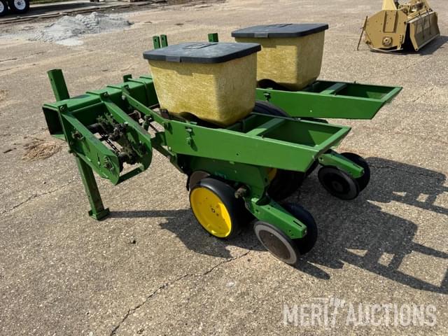 Image of John Deere 7000 equipment image 3