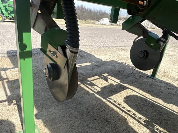 Image of John Deere 7200 equipment image 3