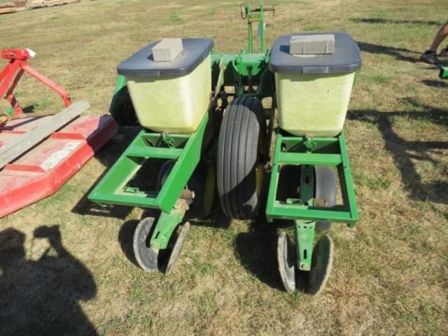 Image of John Deere 7000 equipment image 1