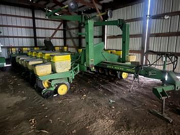 John Deere 7000 Equipment Image0