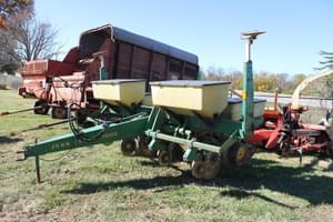 John Deere 7000 Image