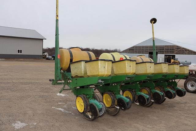 Image of John Deere 7000 equipment image 4