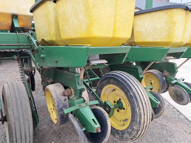 Image of John Deere 7000 equipment image 4