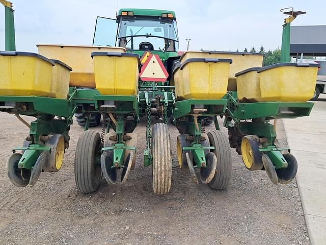 Image of John Deere 7000 equipment image 2