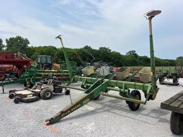 Main image John Deere 7000