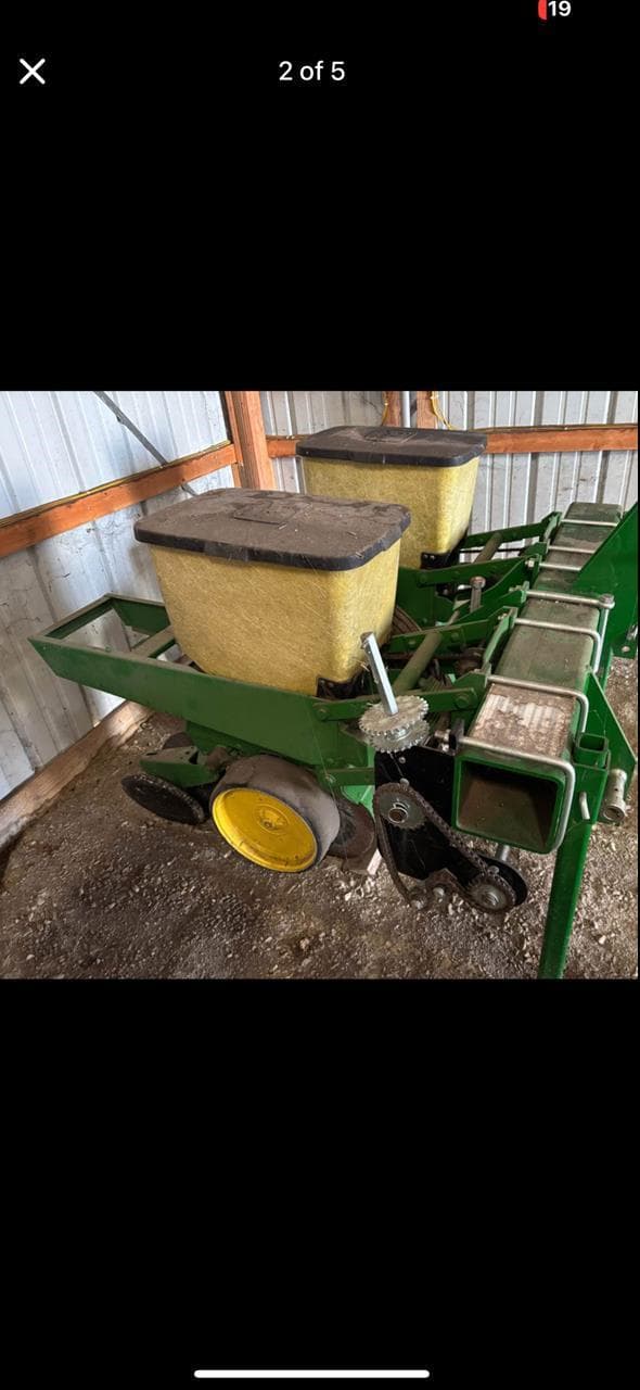 Image of John Deere 7000 Image 1