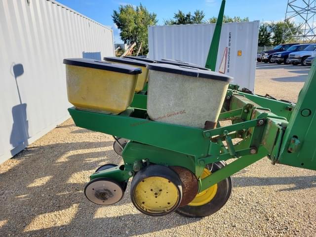 Image of John Deere 7000 equipment image 3