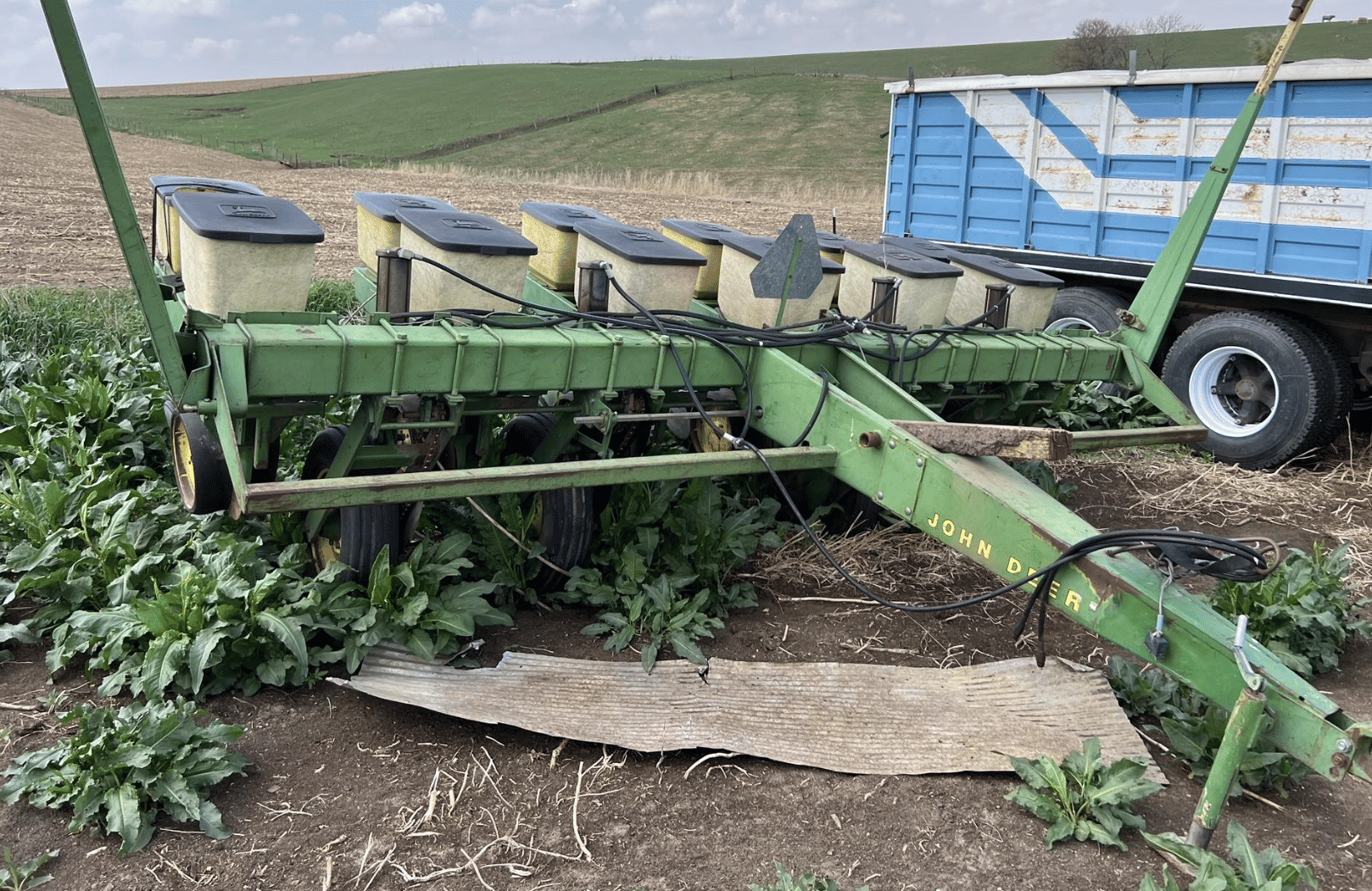 Main image John Deere 7000