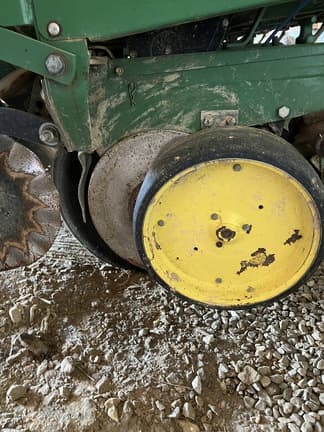 Image of John Deere 7000 equipment image 4