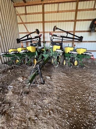 Image of John Deere 7000 Primary image
