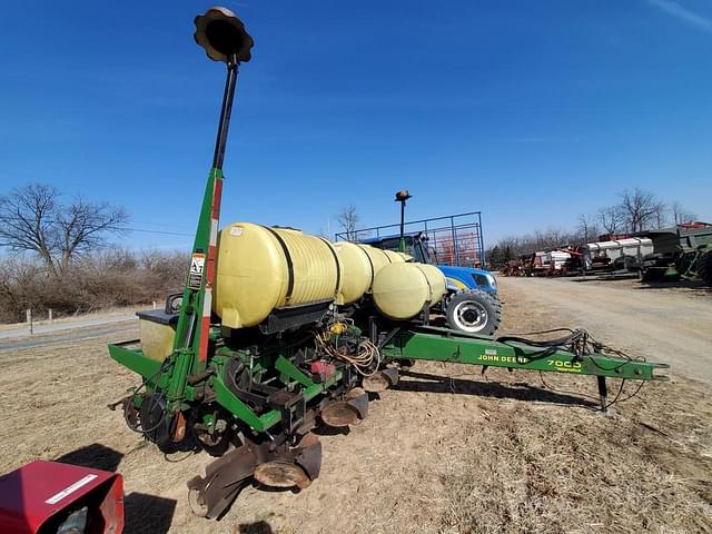 Image of John Deere 7000 equipment image 4