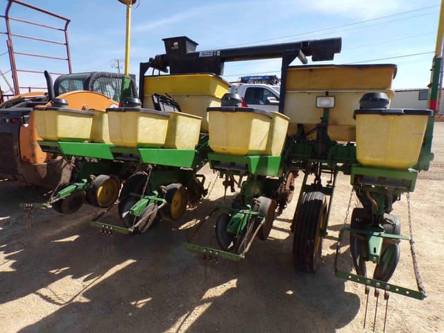 Image of John Deere 7000 equipment image 4