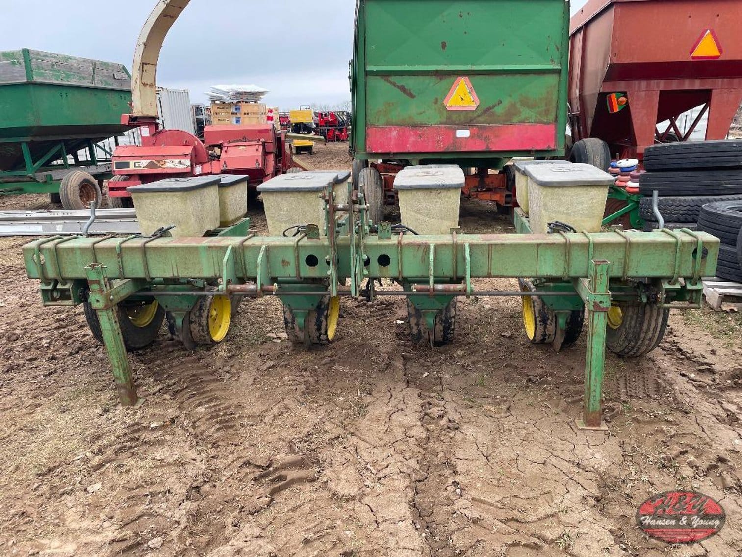 John Deere 7000 Equipment Image0