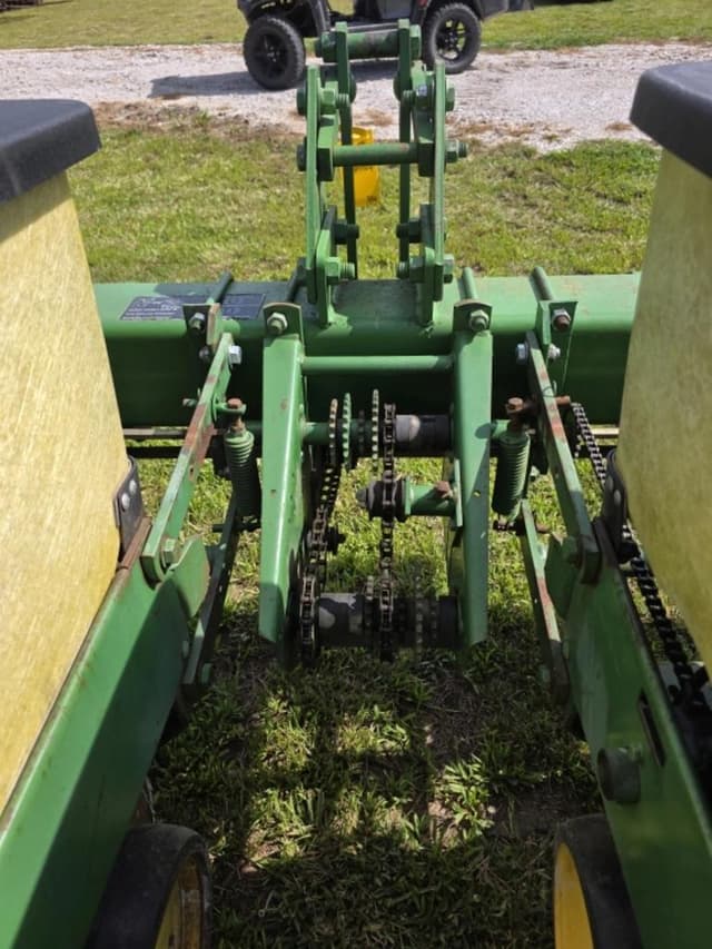 Image of John Deere 7000 equipment image 4