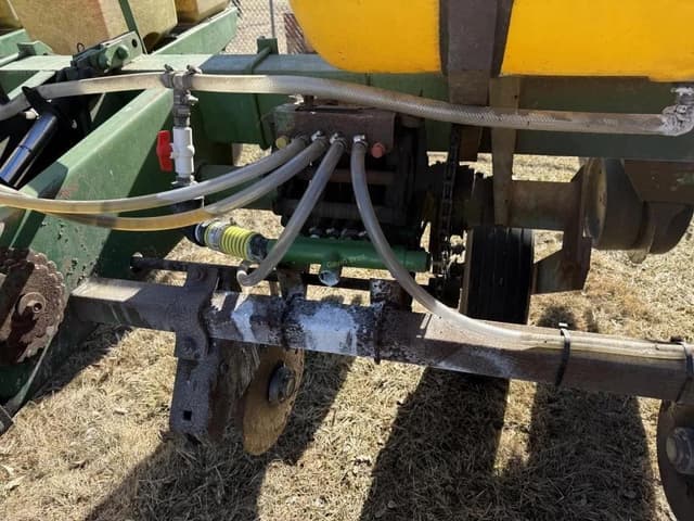 Image of John Deere 7000 equipment image 3