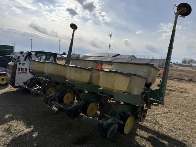 Image of John Deere 7000 equipment image 3