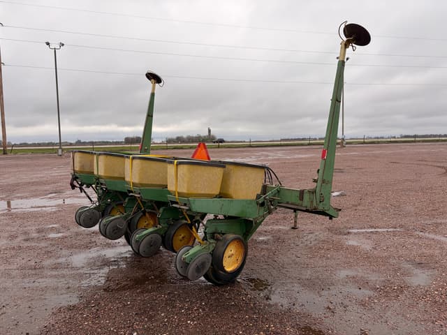 Image of John Deere 7000 equipment image 3