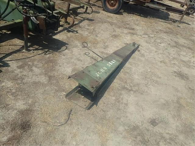 Image of John Deere 7000 equipment image 2