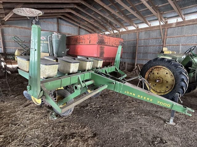Image of John Deere 7000 equipment image 4