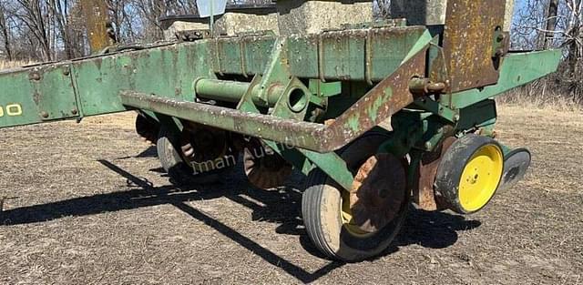 Image of John Deere 7000 equipment image 2