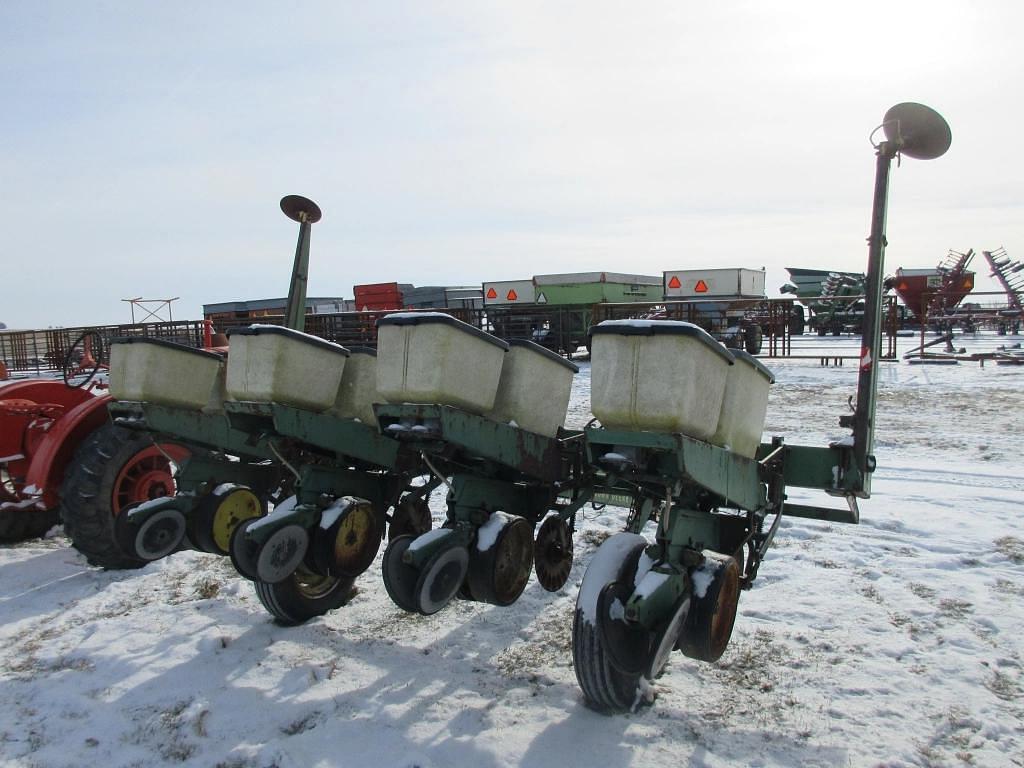 Image of John Deere 7000 Image 1