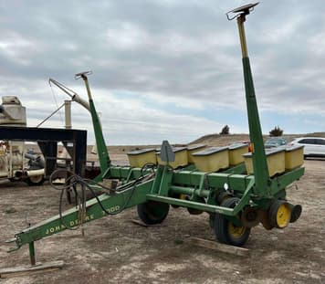Main image John Deere 7000