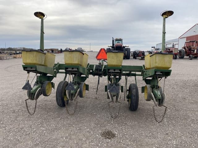 Image of John Deere 7000 equipment image 2