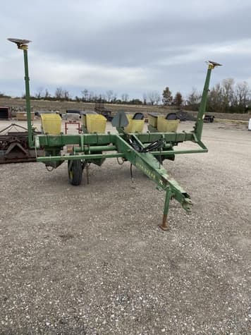 Main image John Deere 7000