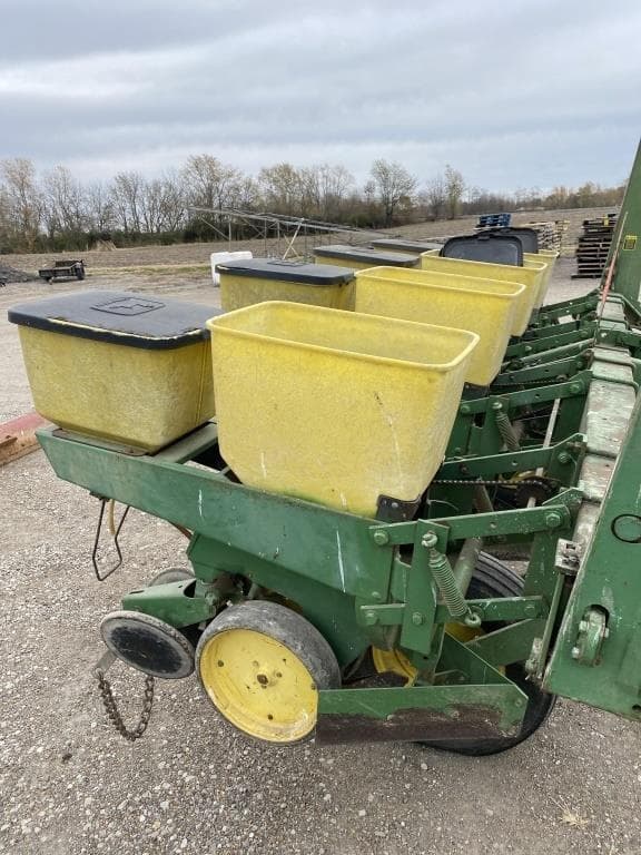 Image of John Deere 7000 equipment image 3