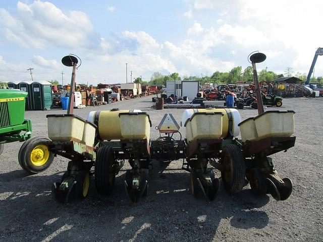 Image of John Deere 7000 equipment image 4