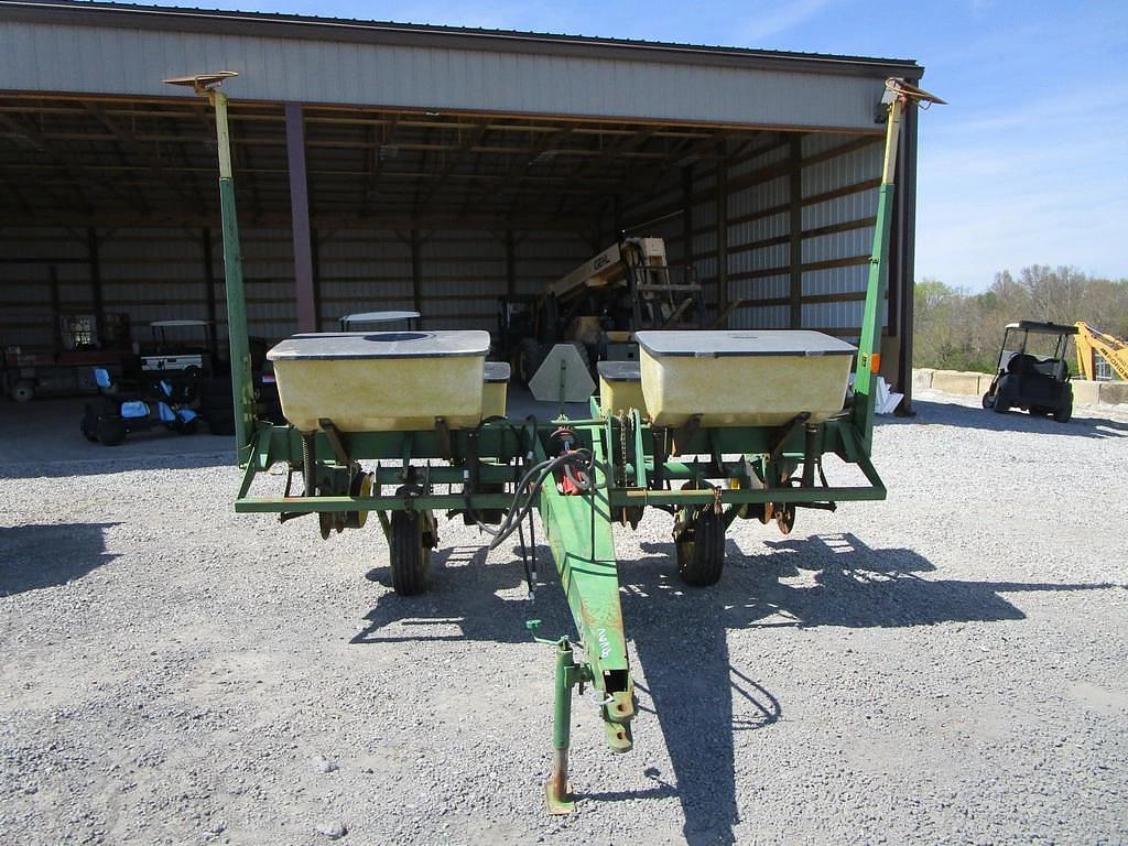 Image of John Deere 7000 Primary image