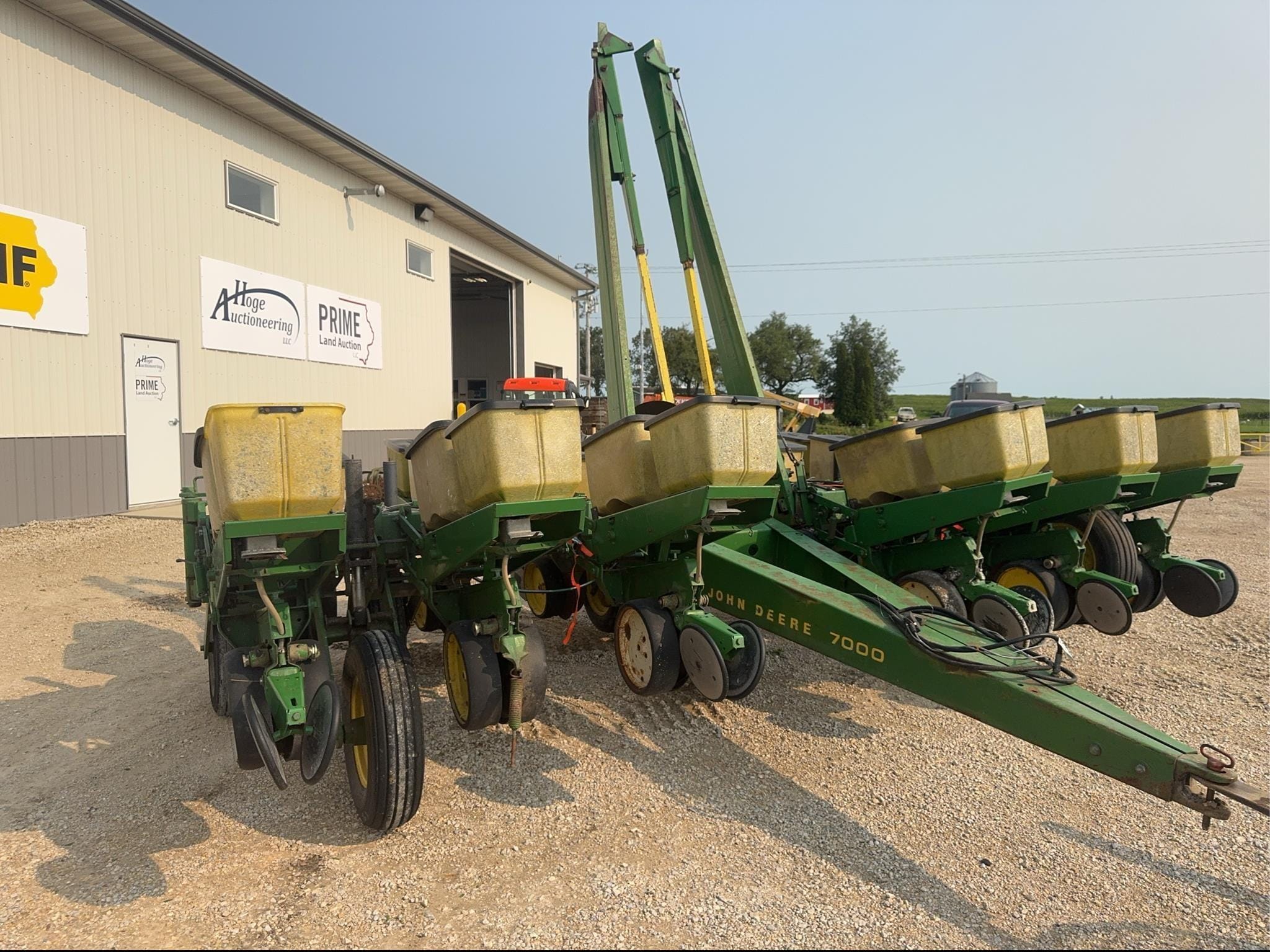 John Deere 7000 Equipment Image0