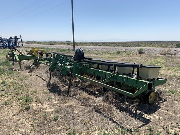 Image of John Deere 7000 equipment image 2