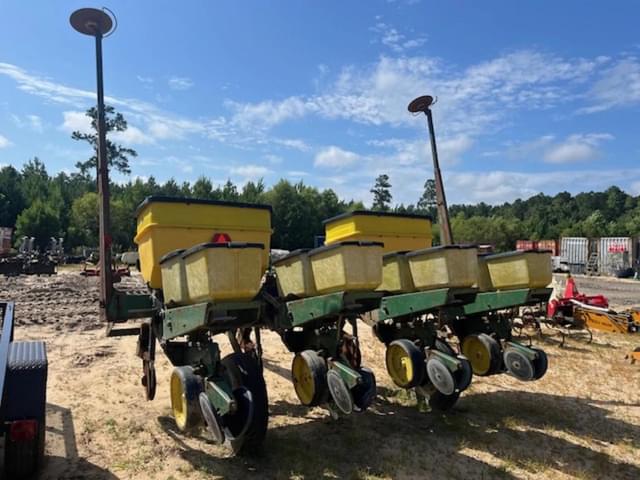 Image of John Deere 7000 equipment image 2