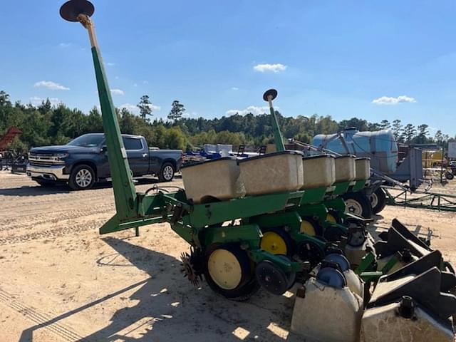 Image of John Deere 7000 equipment image 2