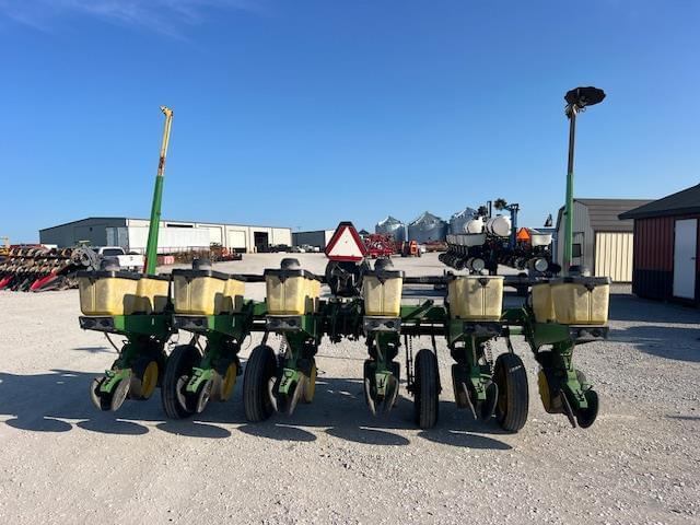 Image of John Deere 7000 equipment image 3
