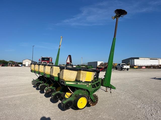 Image of John Deere 7000 equipment image 2