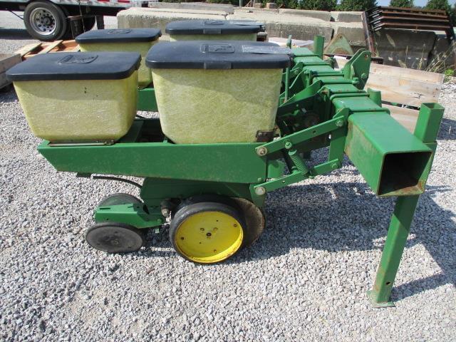 Image of John Deere 7000 equipment image 4