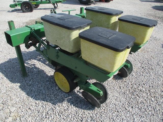 Image of John Deere 7000 Image 1