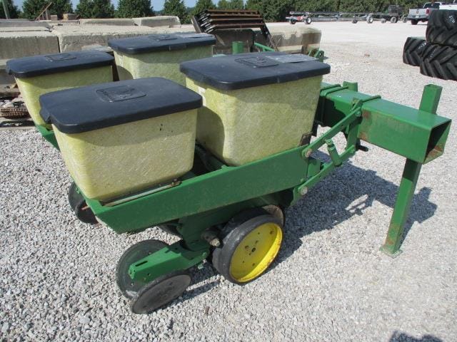 John Deere 7000 Equipment Image0