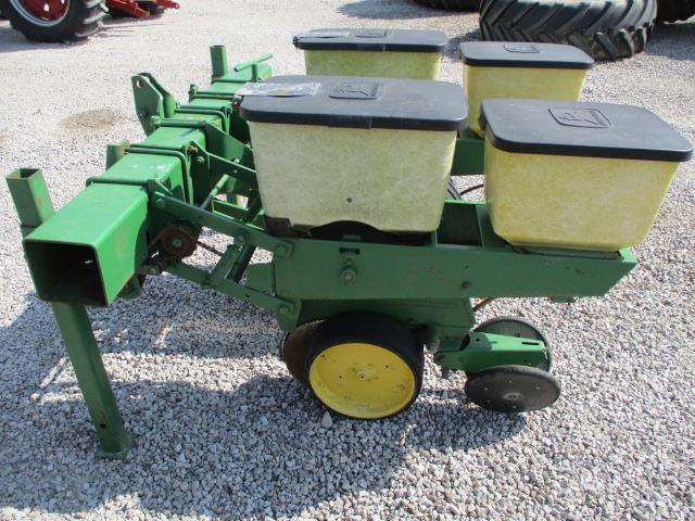 Image of John Deere 7000 equipment image 3