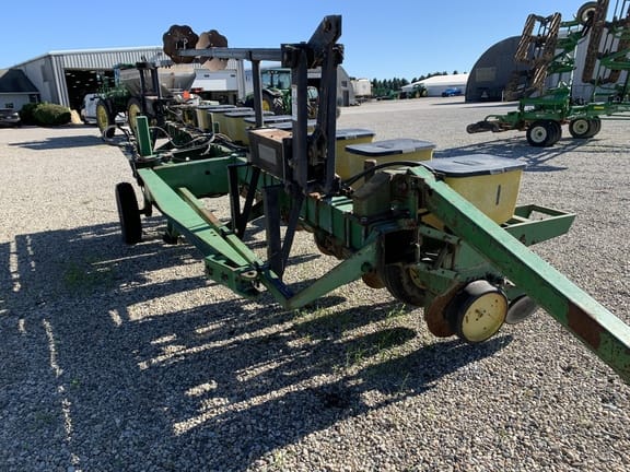 Main image John Deere 7000