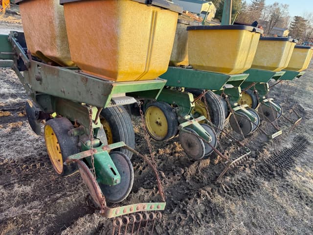 Image of John Deere 7000 equipment image 3