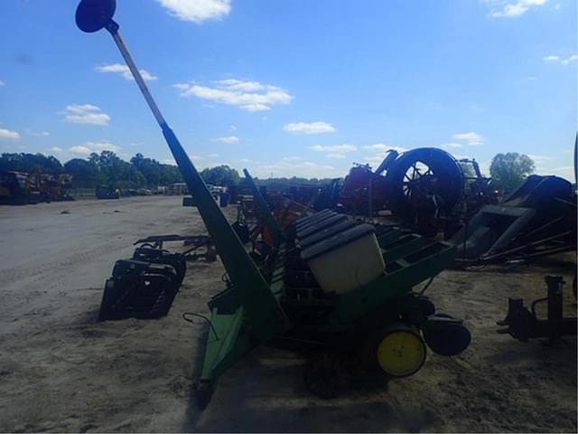 Image of John Deere 7000 equipment image 3