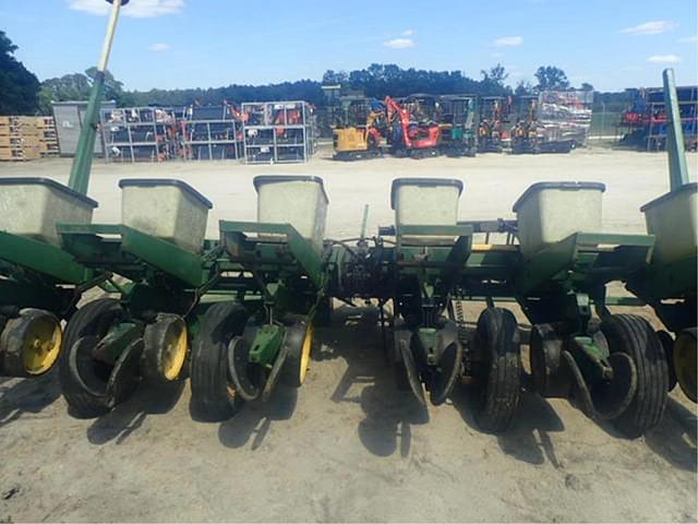Image of John Deere 7000 equipment image 4