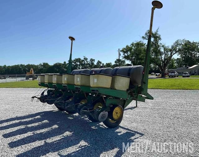 Image of John Deere 7000 equipment image 4