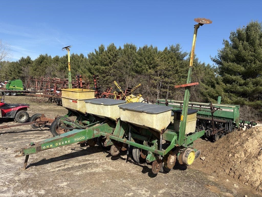 Image of John Deere P7000 Primary image