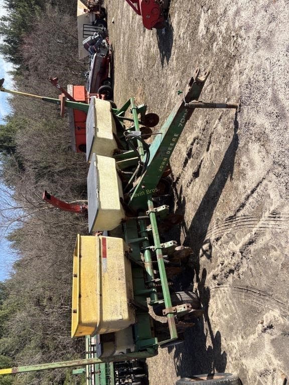 Image of John Deere P7000 equipment image 3