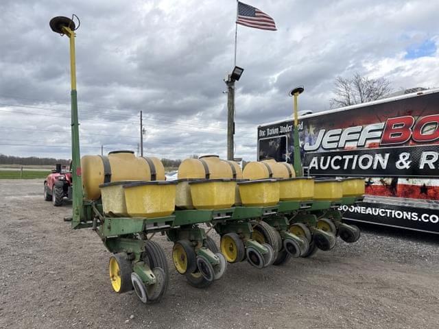 Image of John Deere 7000 equipment image 2